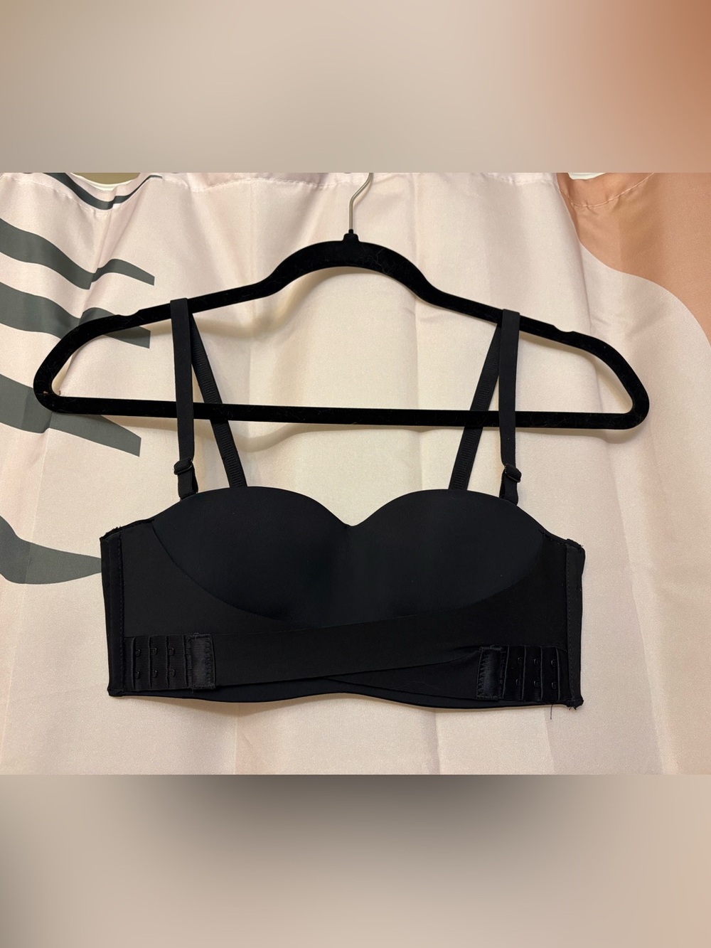 ⭐️Free With Any Purchase⭐️Black Strapless Convertible Bra with Removable Straps